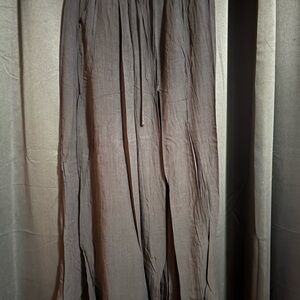 Elegant black flowy pants.